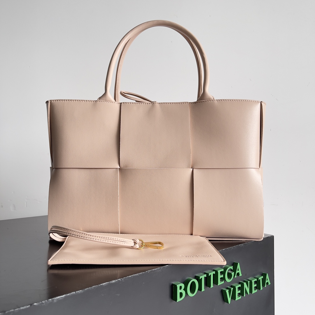 Bottega Veneta Shopping Bags